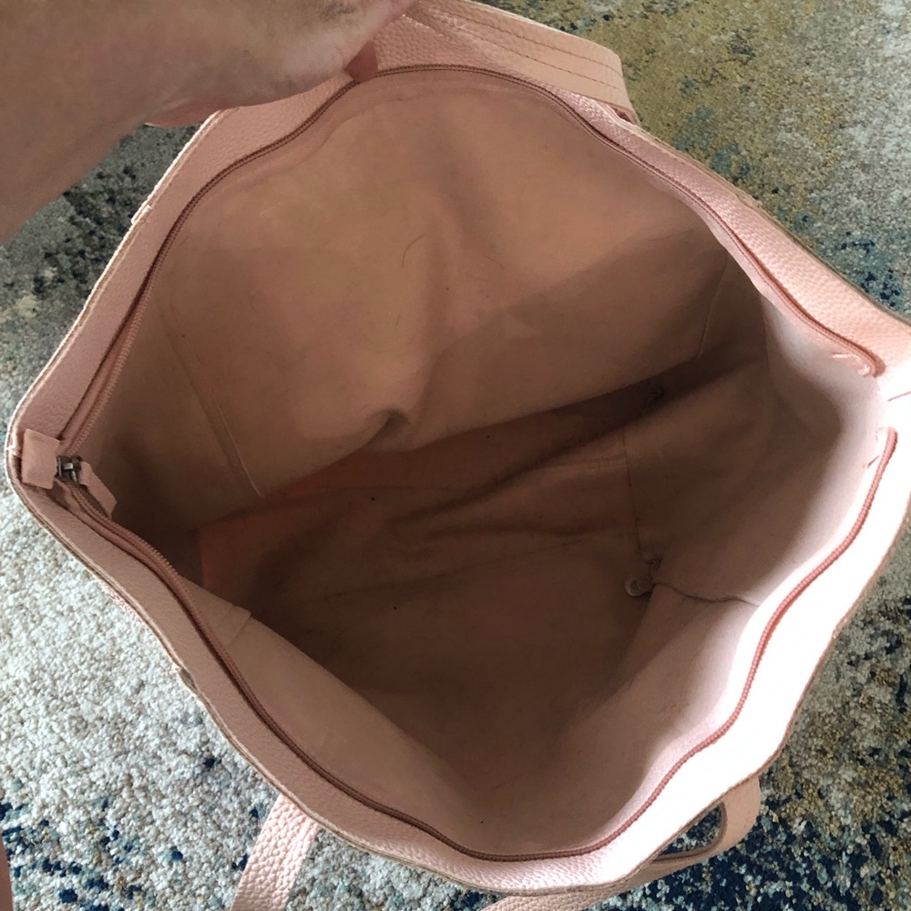 Beautiful tote - Picture 3 of 3